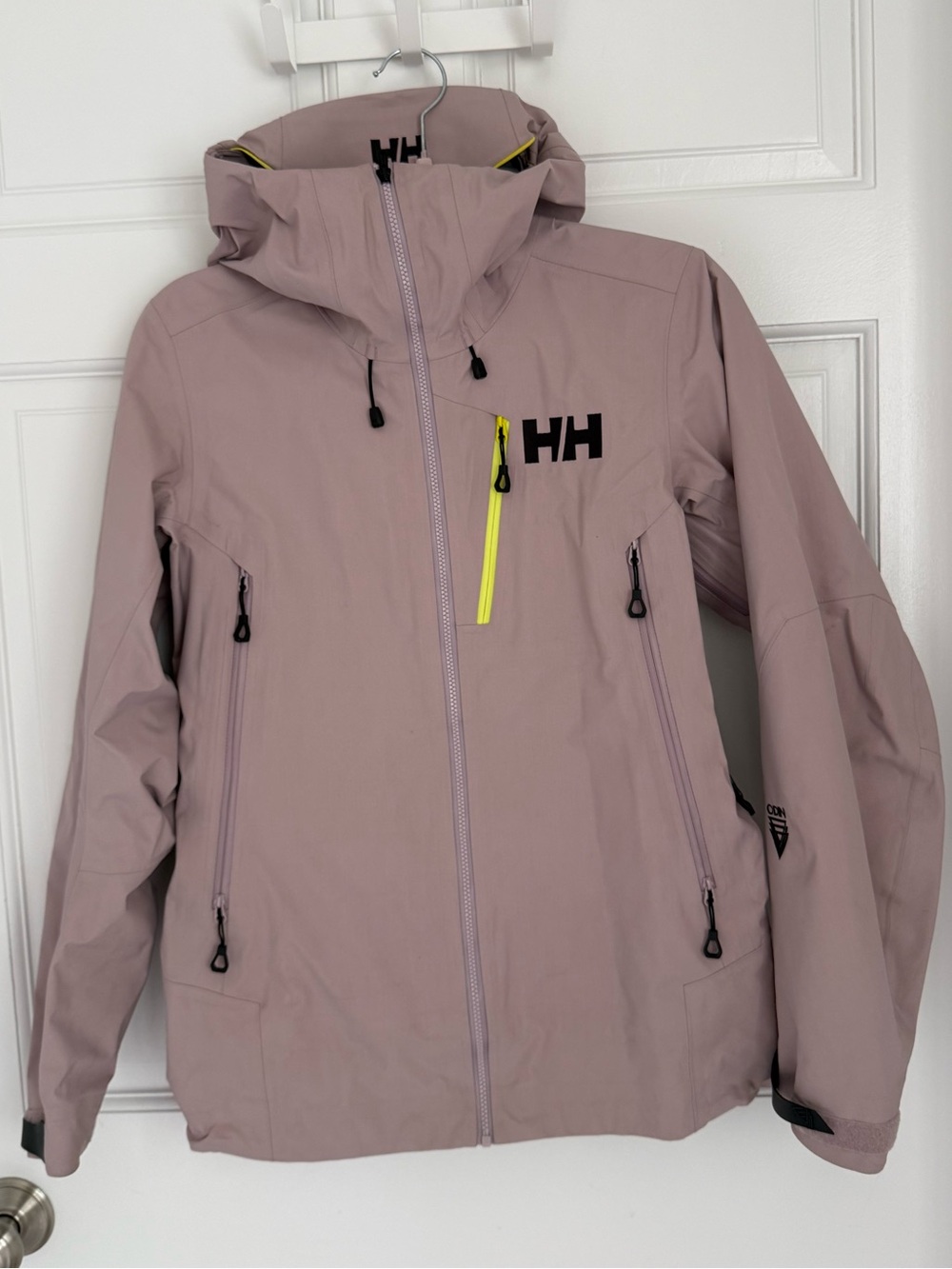 Helly Hansen Women's Dusty Pink Shell Jacket with Yellow Zip Accent
